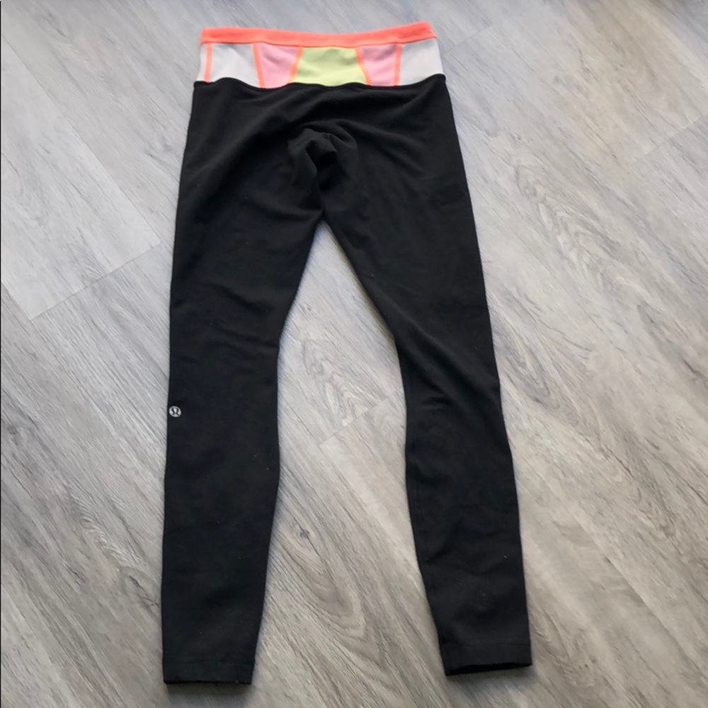 Reversible lululemon black wunder under leggings - Picture 8 of 9